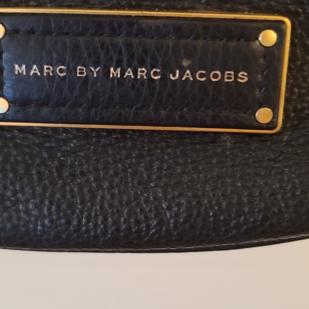 GENUINE LEATHER MARC JACOBS HOBO PURSE - Picture 8 of 12